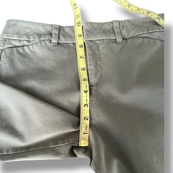 Old Navy Womens Size 2 Olive Green Pixie High Rise Khaki Pants - Picture 8 of 9